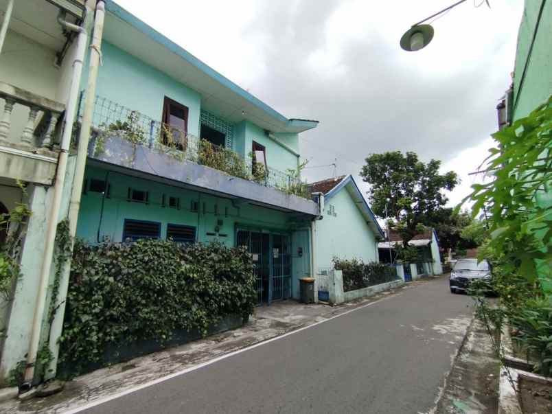 dijual rumah jajar laweyan surakarta