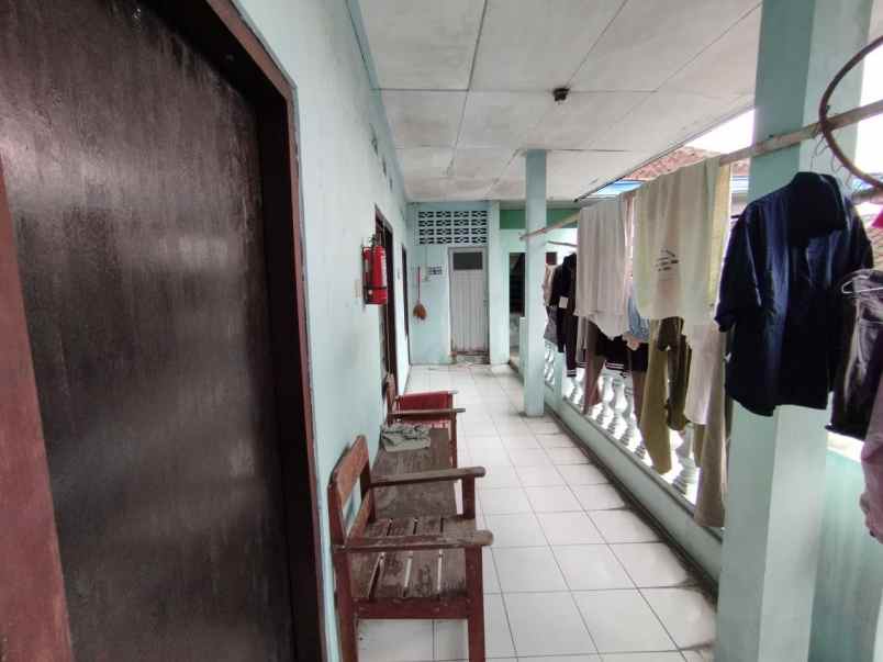 dijual rumah jajar laweyan surakarta