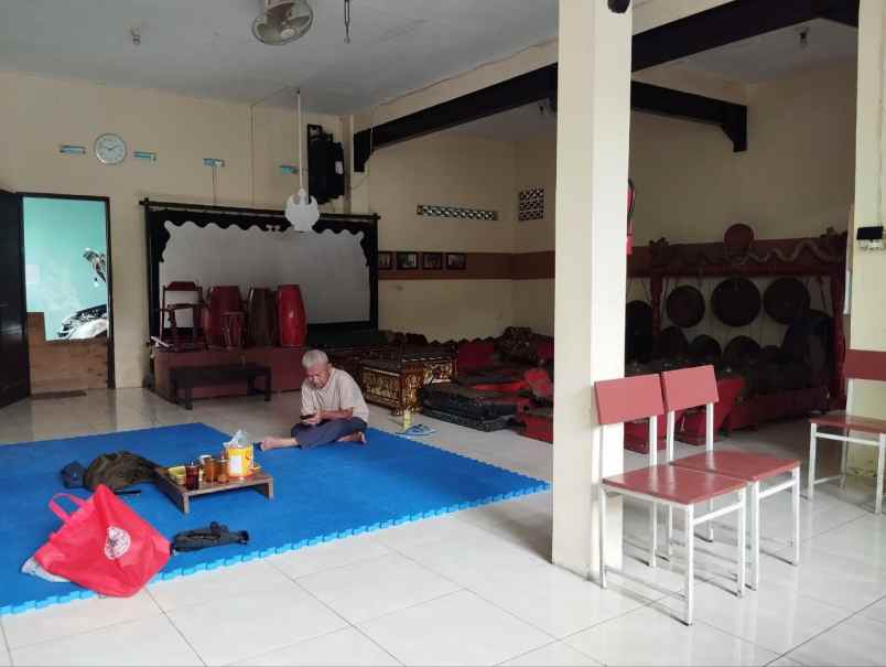 dijual rumah jajar laweyan surakarta