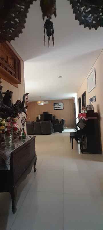 dijual rumah jakarta garden city