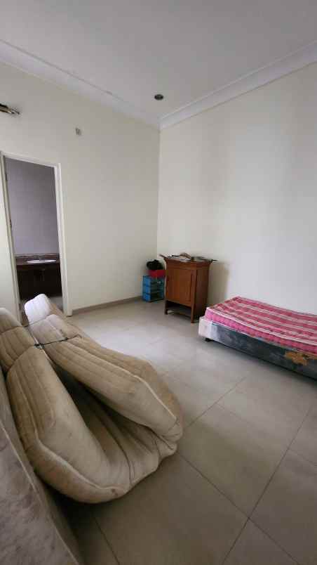 dijual rumah jalan a yani