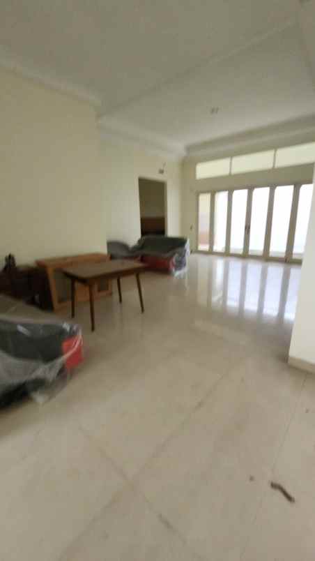 dijual rumah jalan a yani