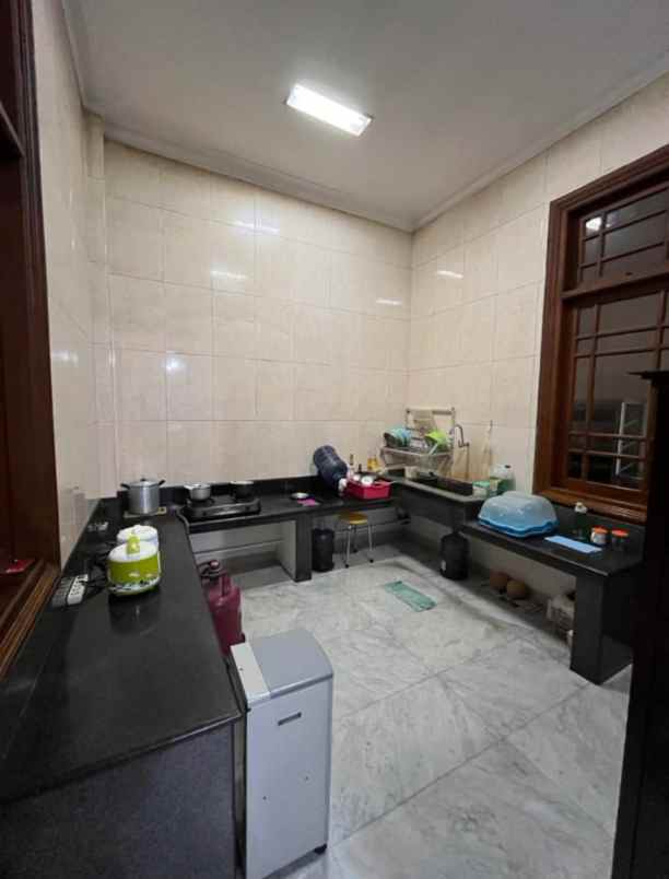 dijual rumah jalan biliton