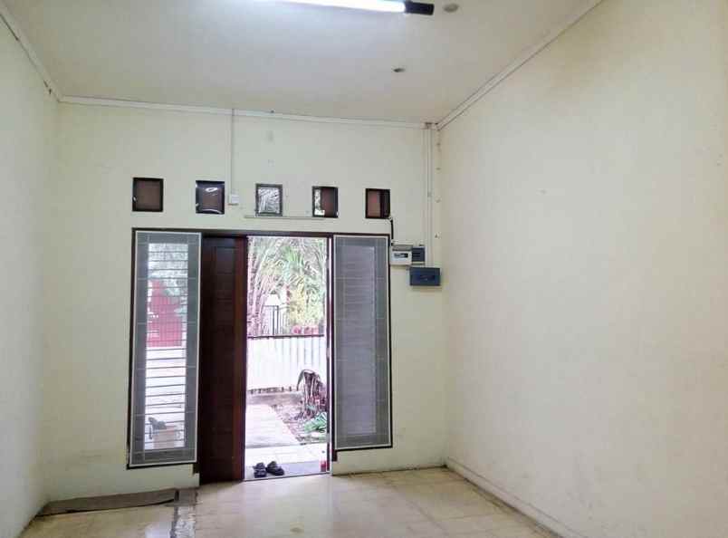 dijual rumah jalan cempaka putih tengah