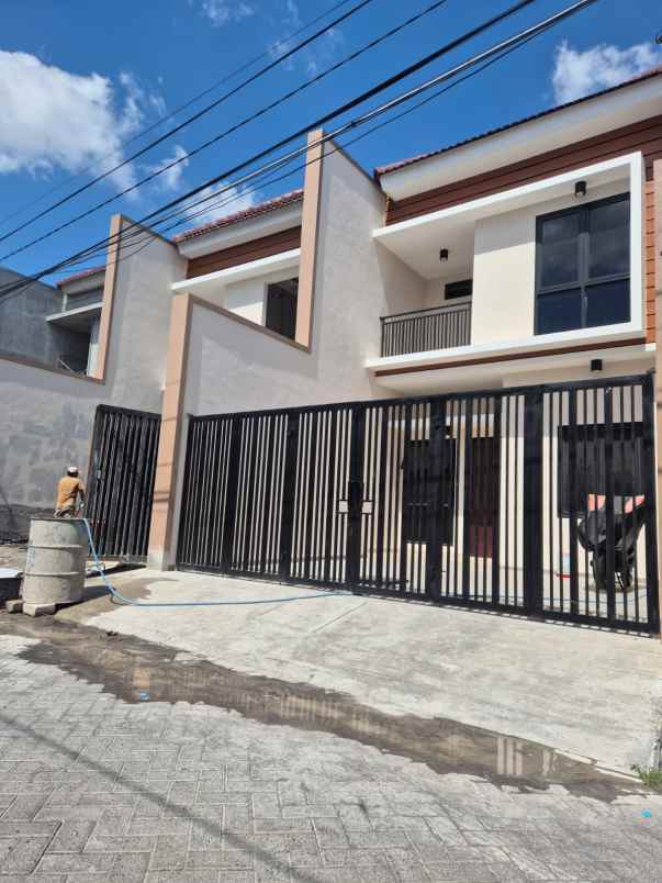 dijual rumah jalan darmo harapan indah