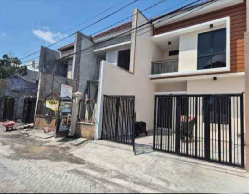 dijual rumah jalan darmo harapan indah
