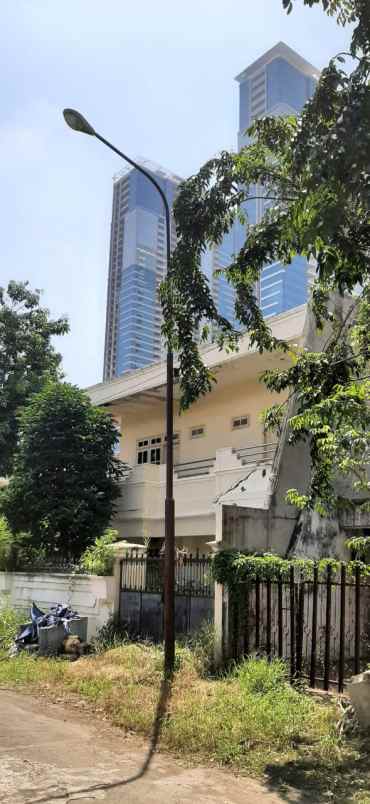 dijual rumah jalan dharmahusada indah