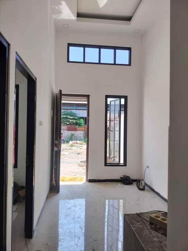 dijual rumah jalan gajah mada