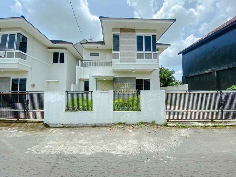 dijual rumah jalan jogja solo