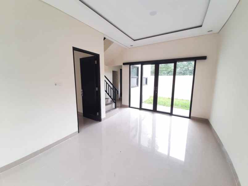 dijual rumah jalan kaliurang km 12