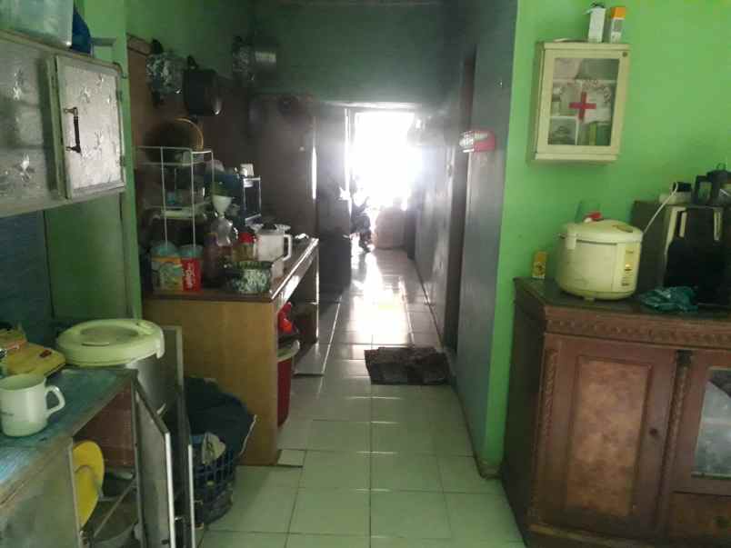 dijual rumah jalan karyawan