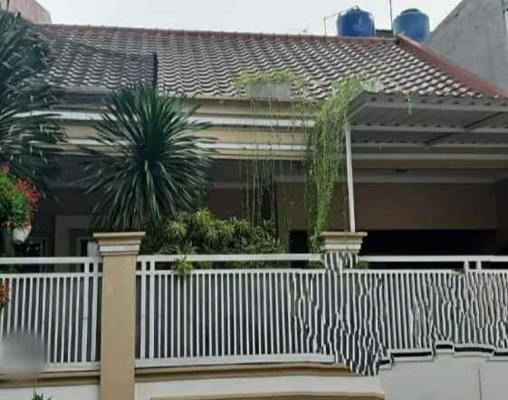 dijual rumah jalan pondok kelapa raya