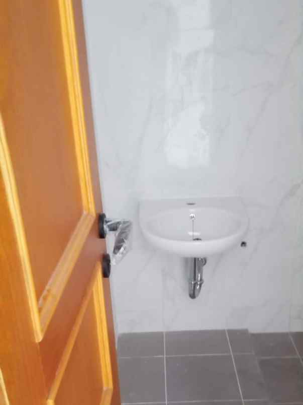 dijual rumah jalan raya bogor parung