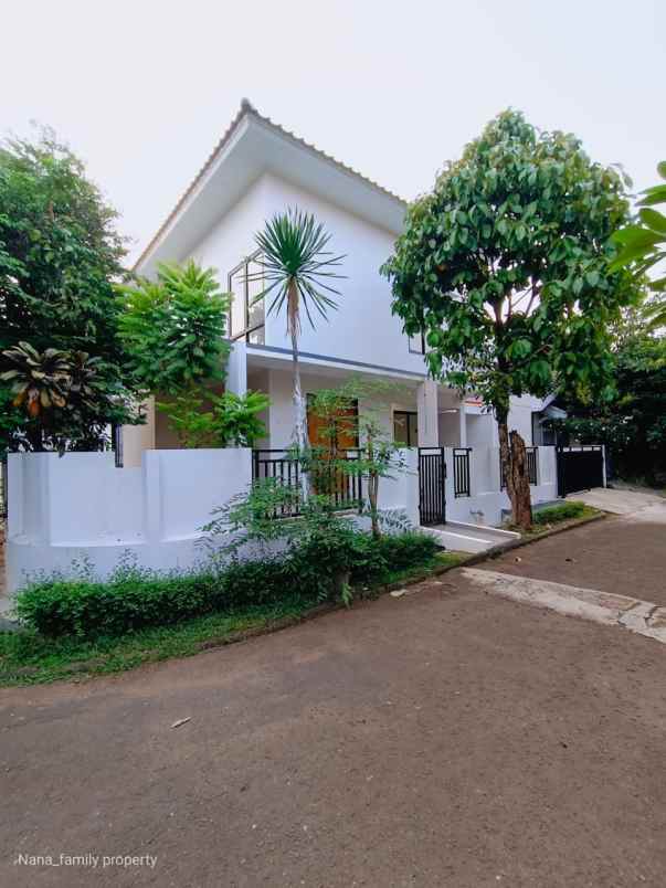 dijual rumah jalan raya komplek bintaro