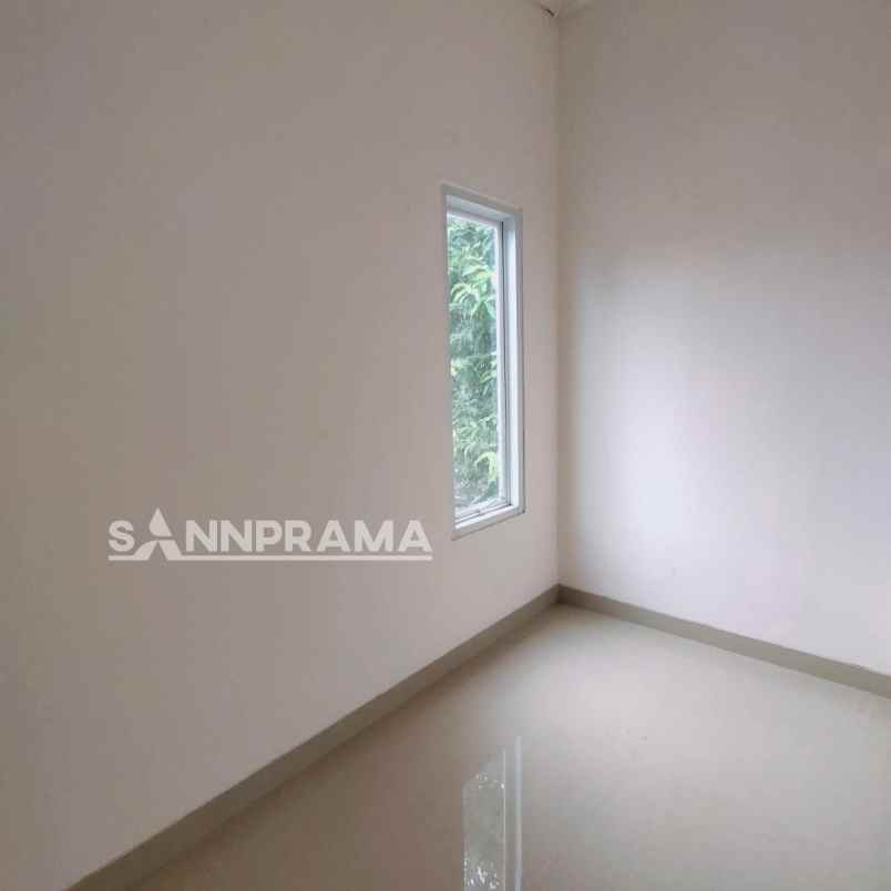 dijual rumah jalan raya muchtar