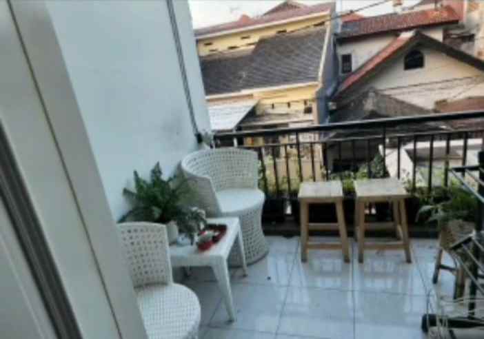 dijual rumah jalan raya pondok bambu