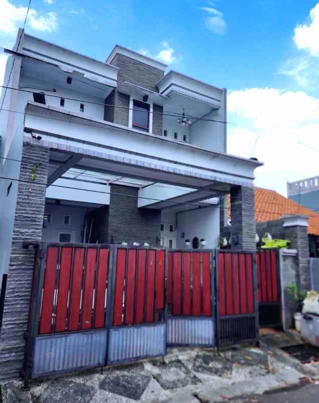 dijual rumah jalan raya pondok bambu