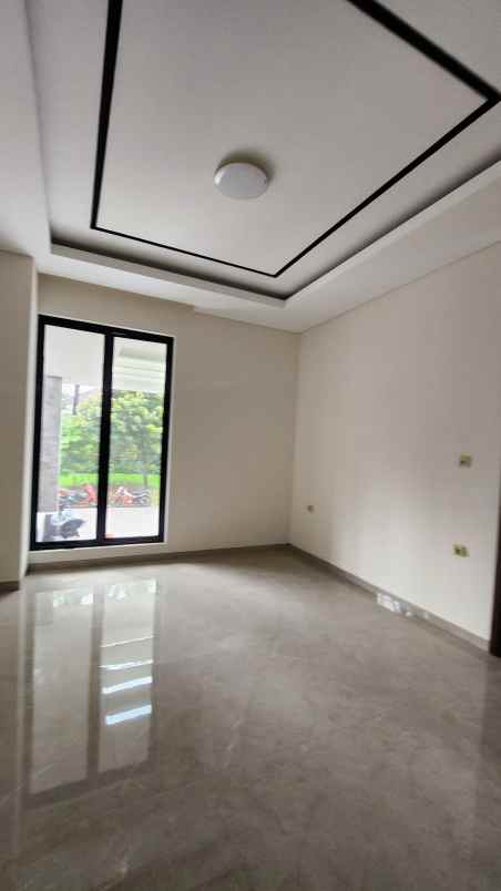 dijual rumah jalan south emerald mansion