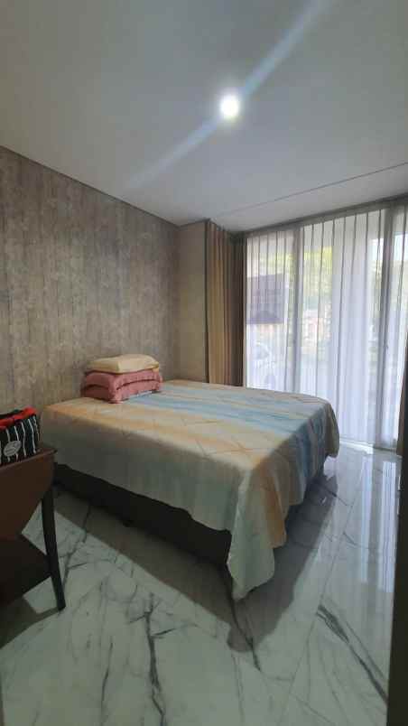 dijual rumah jalan stamford place citraland