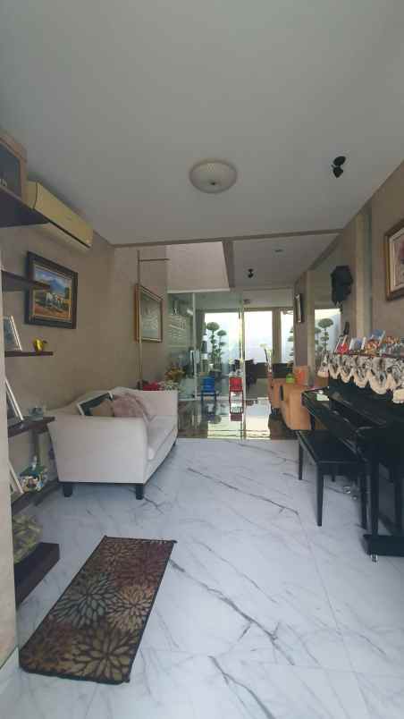 dijual rumah jalan stamford place citraland