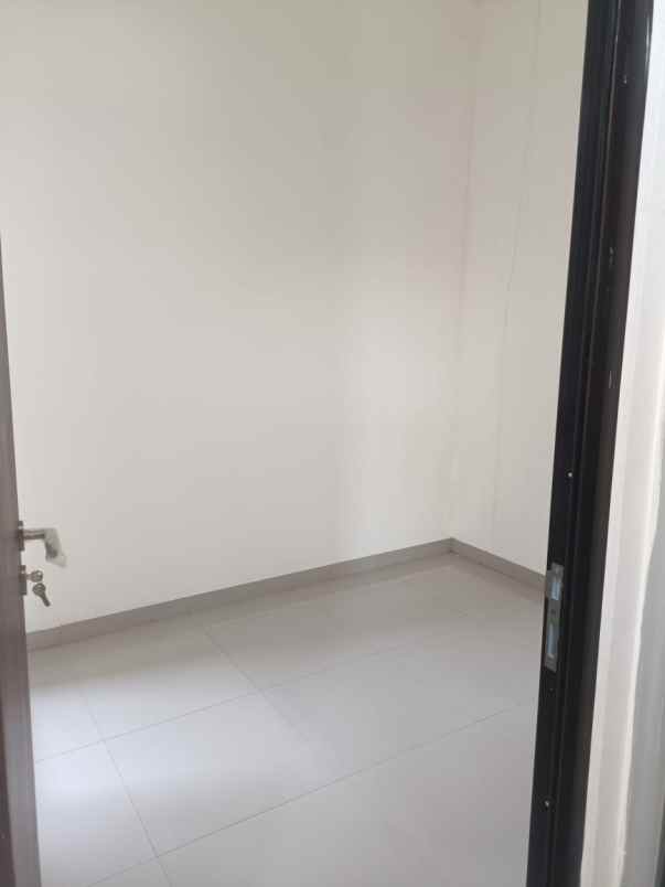 dijual rumah jalan waru kec parung