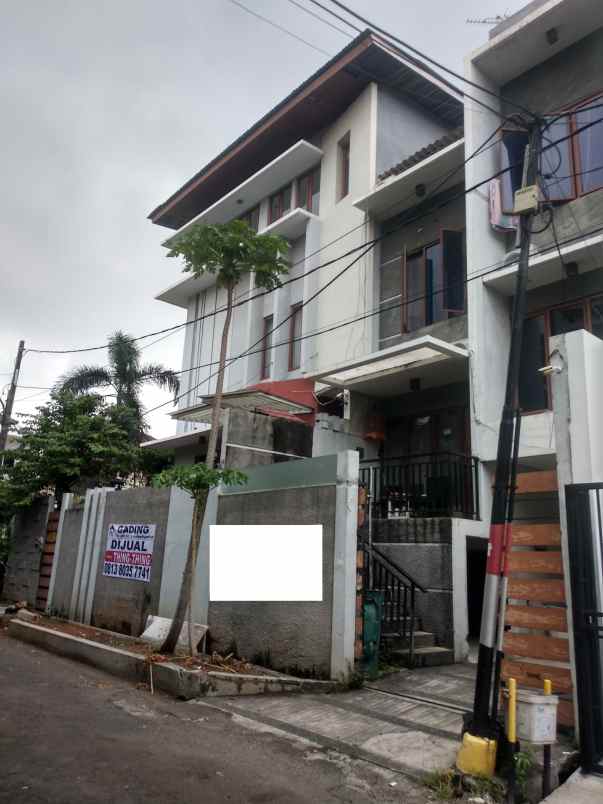 dijual rumah janur kuning residence