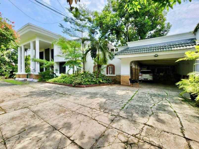 dijual rumah jati padang