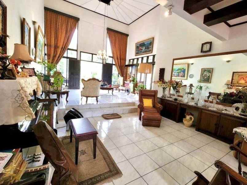 dijual rumah jati padang