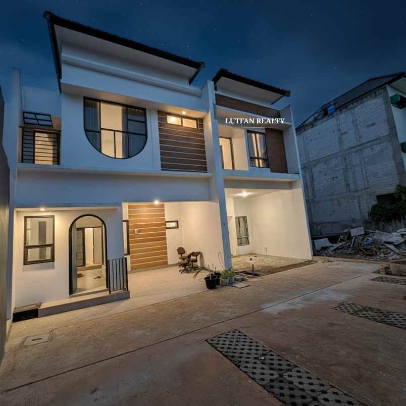 dijual rumah jati padang pasar minggu