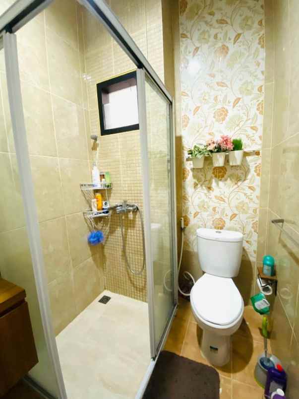 dijual rumah jaticempaka