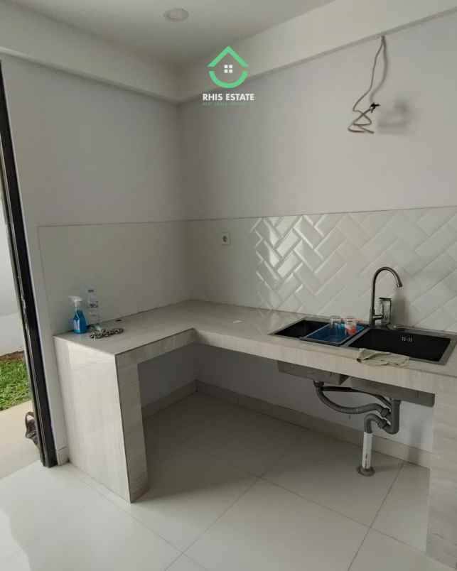 dijual rumah jatinegara