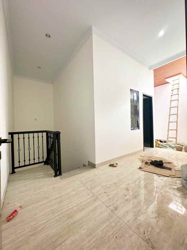 dijual rumah jatipadang