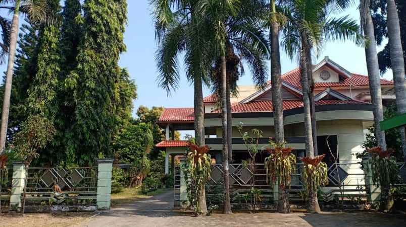 dijual rumah jatipelem