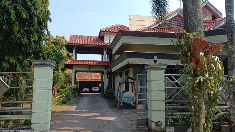 dijual rumah jatipelem