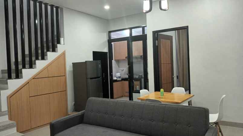 dijual rumah jl batusari