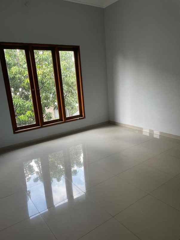 dijual rumah jl cempaka putih jakarta pusat