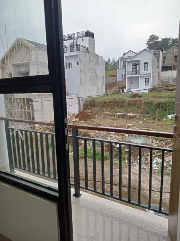 dijual rumah jl ciloa ngamprah