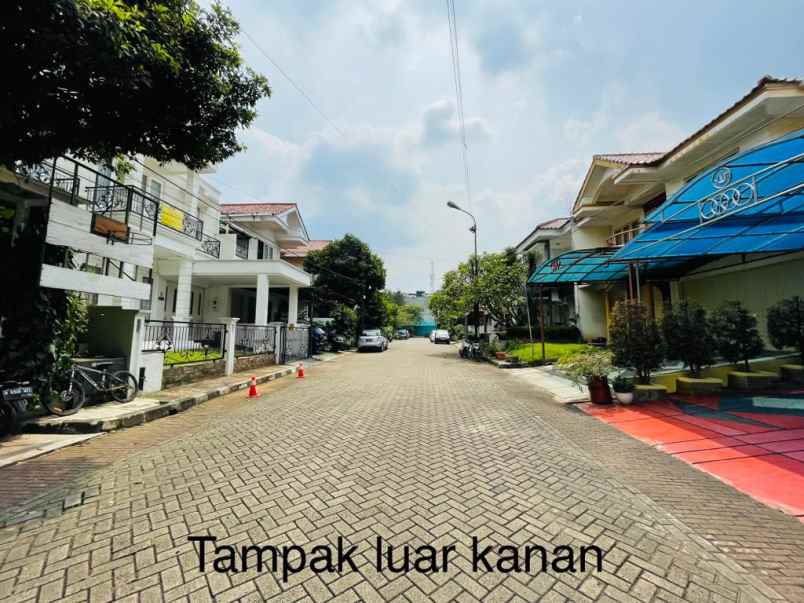 dijual rumah jl cireundeu raya