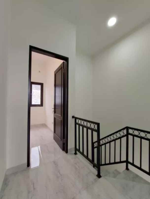 dijual rumah jl condet jakarta timur