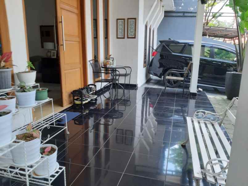 dijual rumah jl deltasari