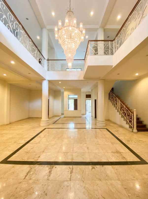 dijual rumah jl dharmawangsa