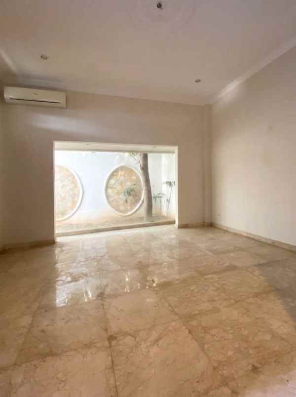 dijual rumah jl dharmawangsa