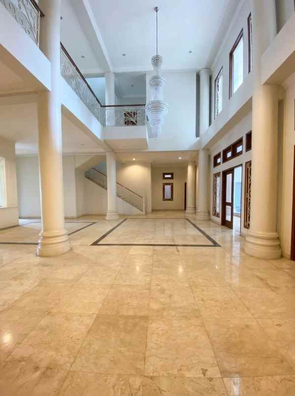 dijual rumah jl dharmawangsa