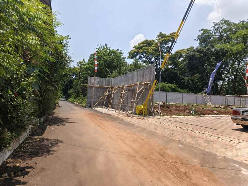 dijual rumah jl durian