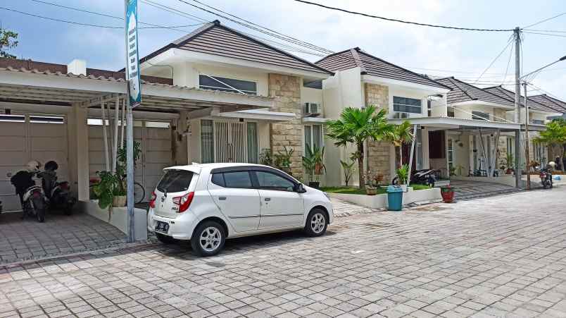 dijual rumah jl erlangga no 0225