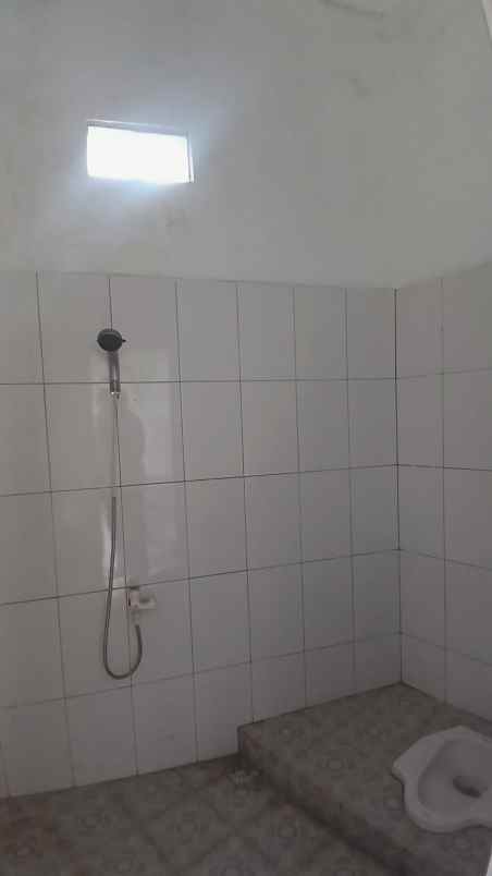 dijual rumah jl gito gati