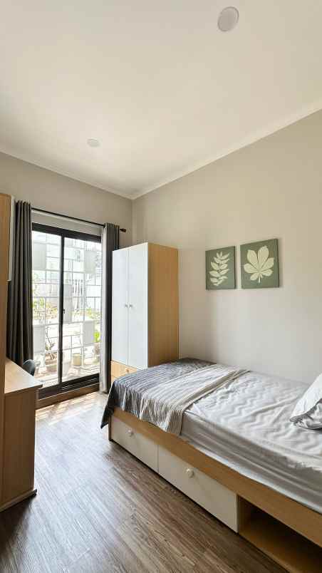 dijual rumah jl h kuling petukangan