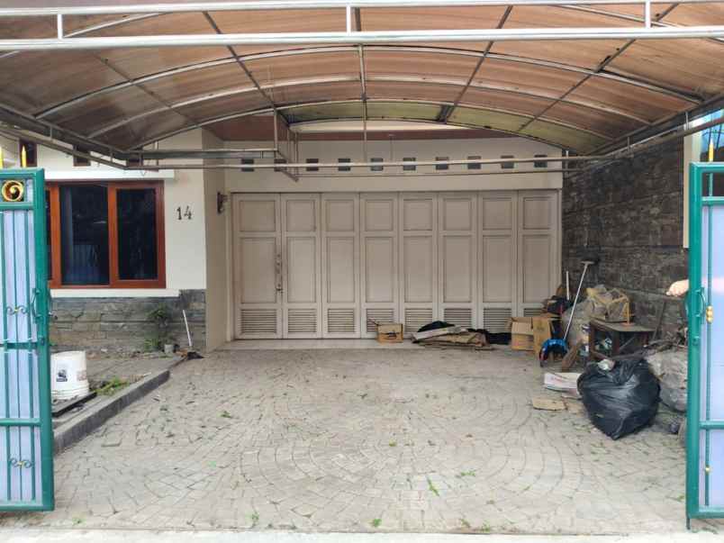 dijual rumah jl idi adiadimadja kel