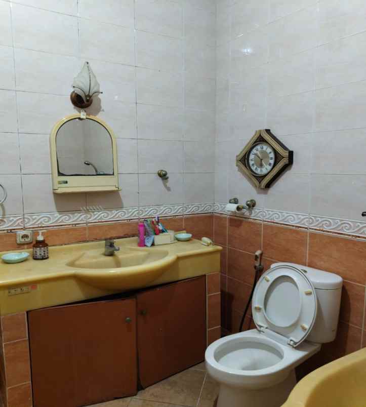 dijual rumah jl idi adiadimadja kel