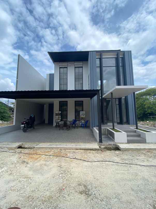 dijual rumah jl jendral sudirman pekanbaru